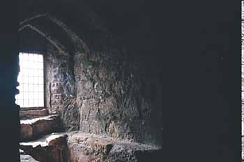 A window antechamber in the great hall